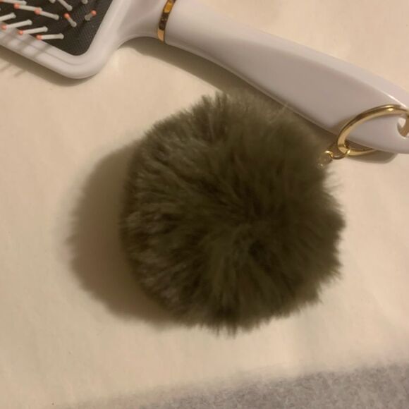 Handmade Brush with Pom Pom Keychain - Picture 4 of 4